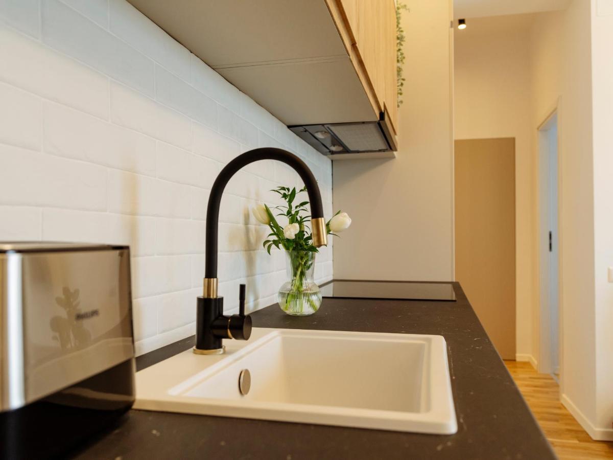 Sunny 2Br Flat - Top Location - Amazing Balcony Bucureşti Ngoại thất bức ảnh