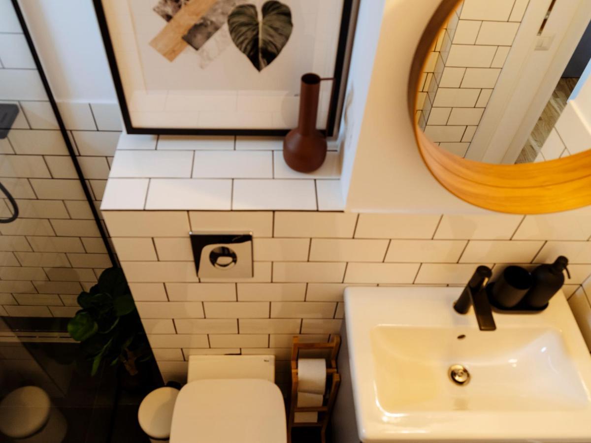 Sunny 2Br Flat - Top Location - Amazing Balcony Bucureşti Ngoại thất bức ảnh