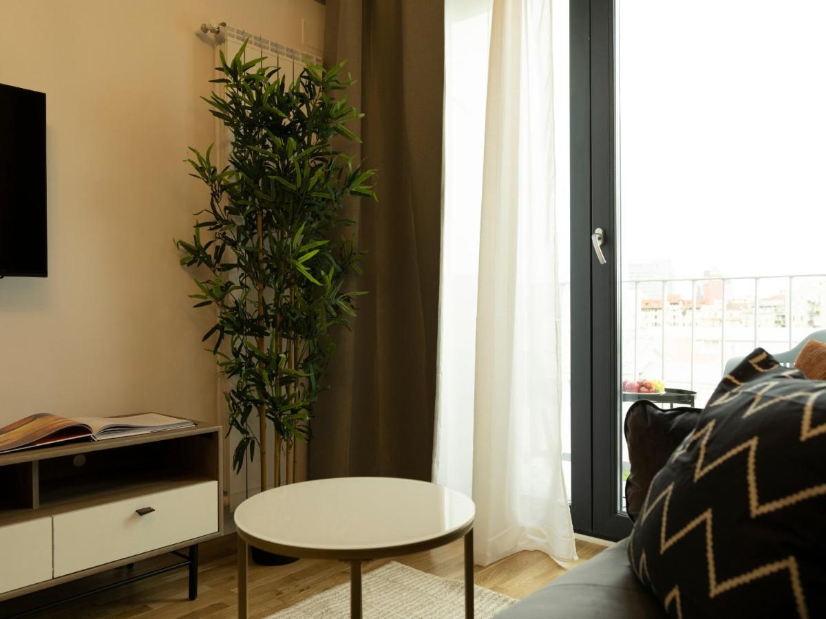 Sunny 2Br Flat - Top Location - Amazing Balcony Bucureşti Ngoại thất bức ảnh