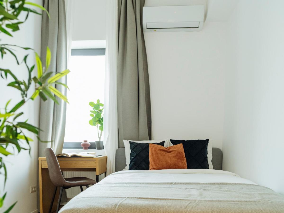 Sunny 2Br Flat - Top Location - Amazing Balcony Bucureşti Ngoại thất bức ảnh